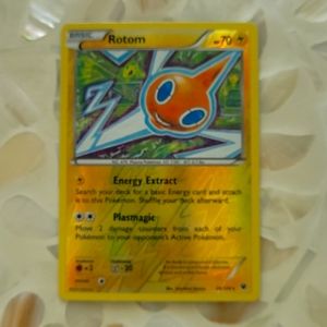 Rare POKÉMON TRADING CARD